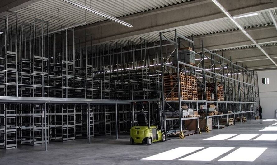 Quels types de portes rapides choisir pour optimiser vos flux industriels &nbsp;?